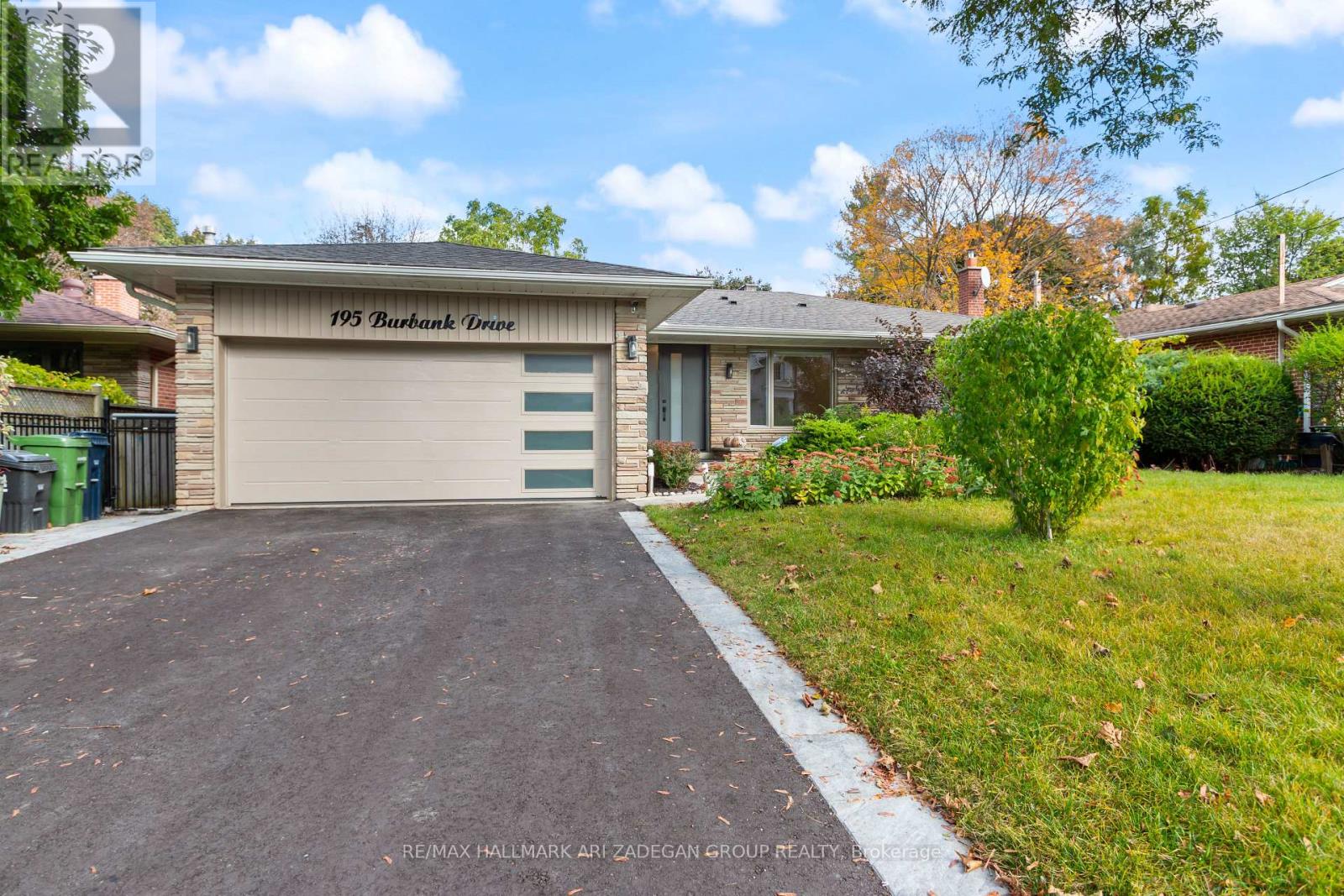 195 Burbank Drive, Toronto, Ontario  M2K 1P5 - Photo 2 - C12484283