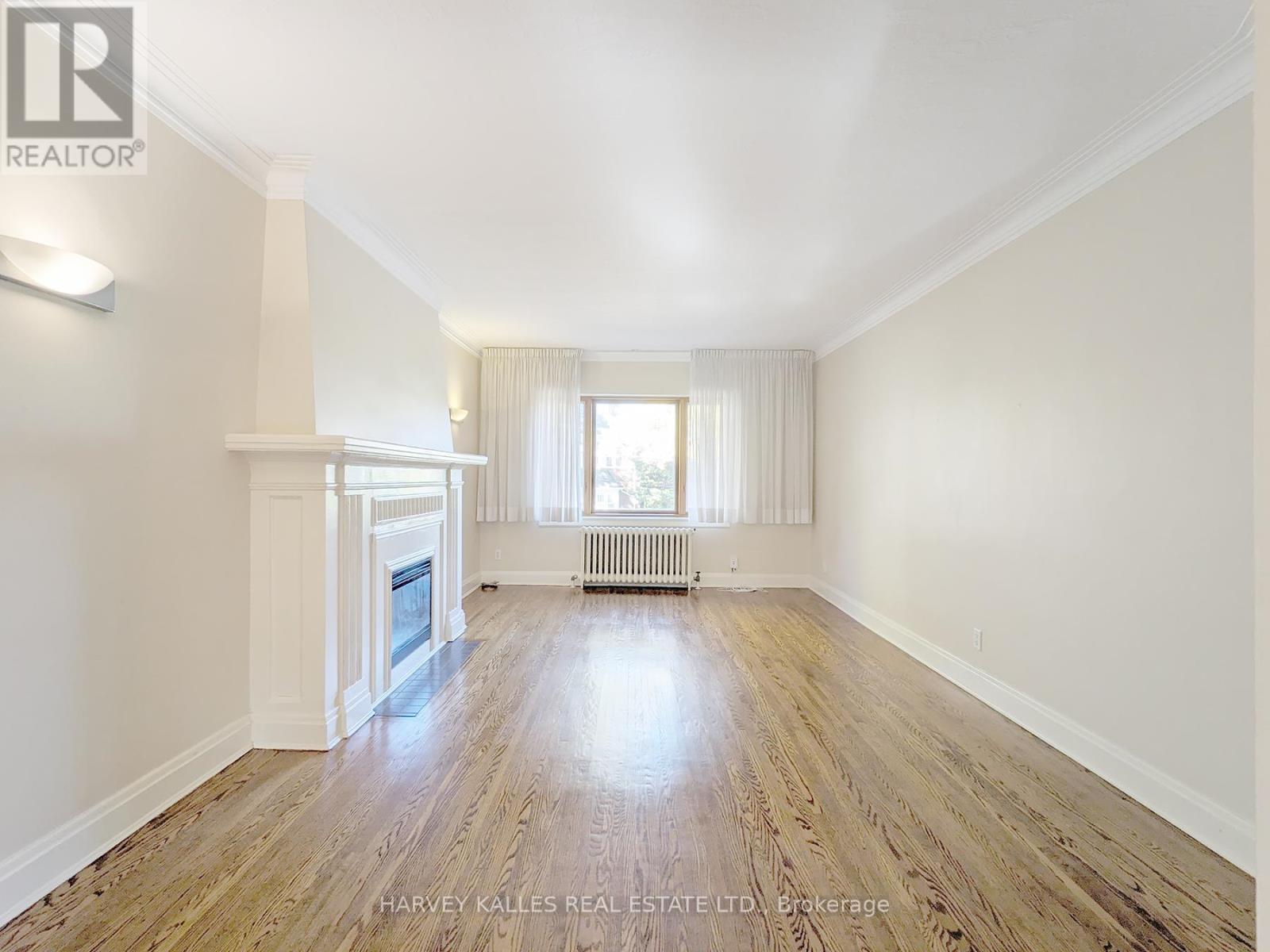 Upper - 95 Chatsworth Drive, Toronto, Ontario  M4R 1R8 - Photo 2 - C12442423