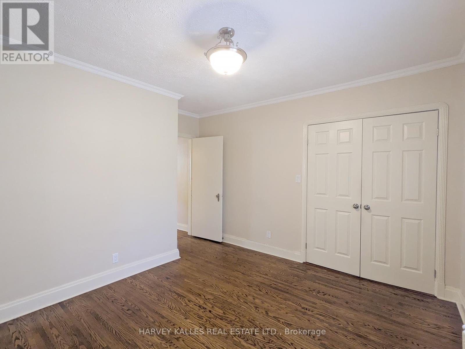 Upper - 95 Chatsworth Drive, Toronto, Ontario  M4R 1R8 - Photo 18 - C12442423