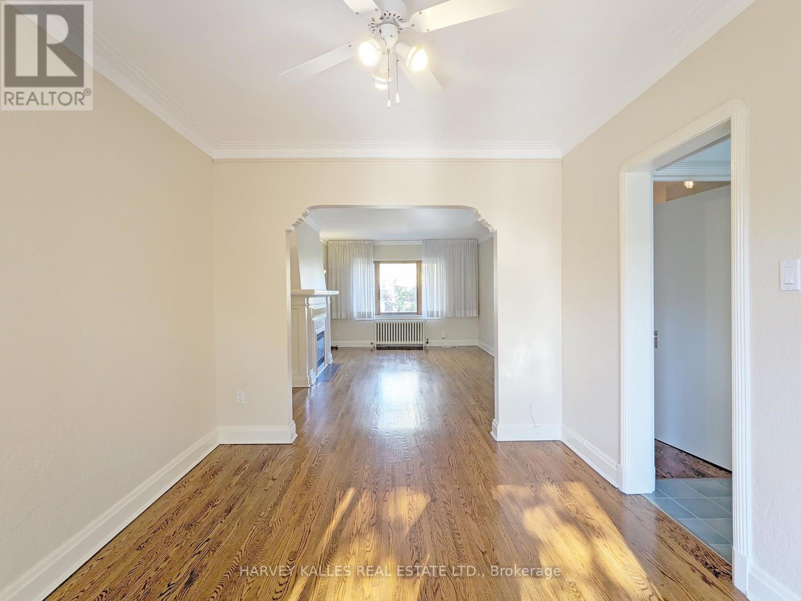 Upper - 95 Chatsworth Drive, Toronto, Ontario  M4R 1R8 - Photo 7 - C12442423