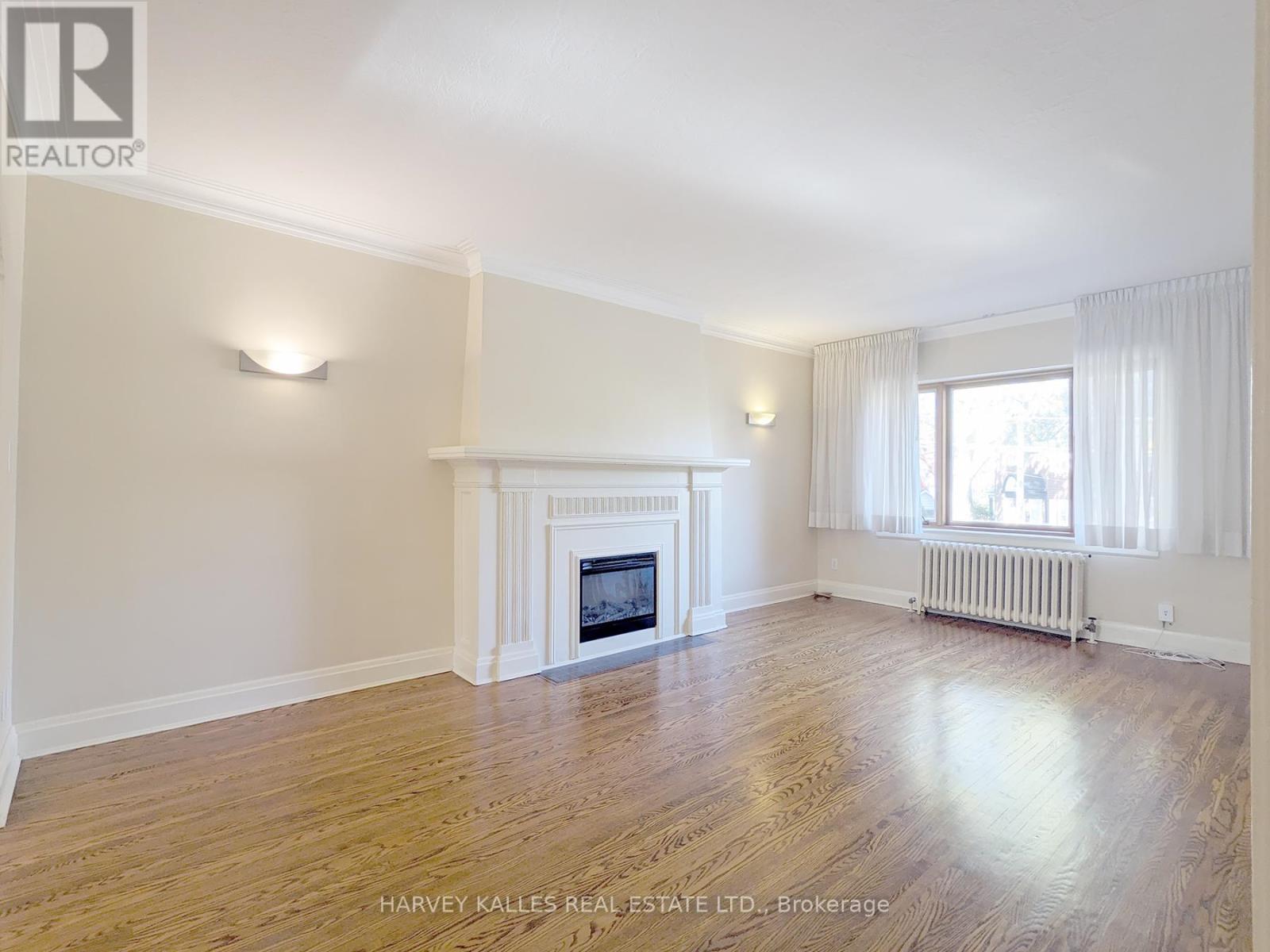 Upper - 95 Chatsworth Drive, Toronto, Ontario  M4R 1R8 - Photo 3 - C12442423