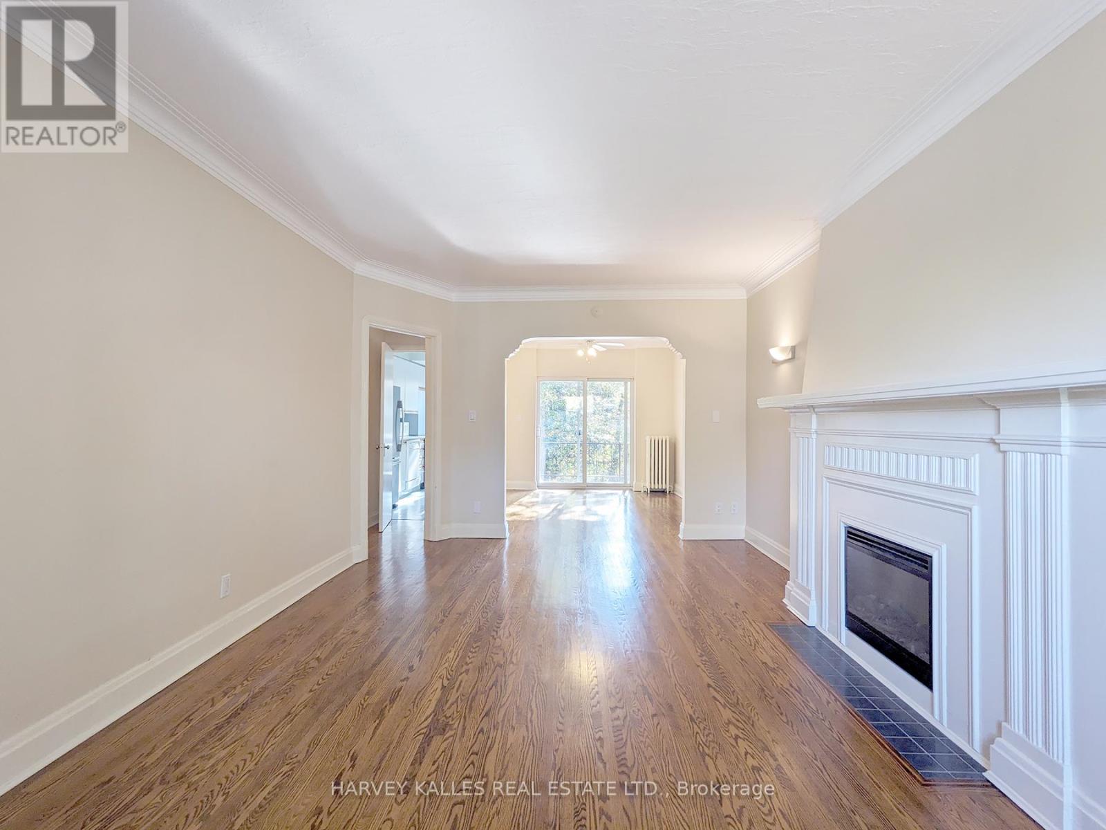 Upper - 95 Chatsworth Drive, Toronto, Ontario  M4R 1R8 - Photo 4 - C12442423