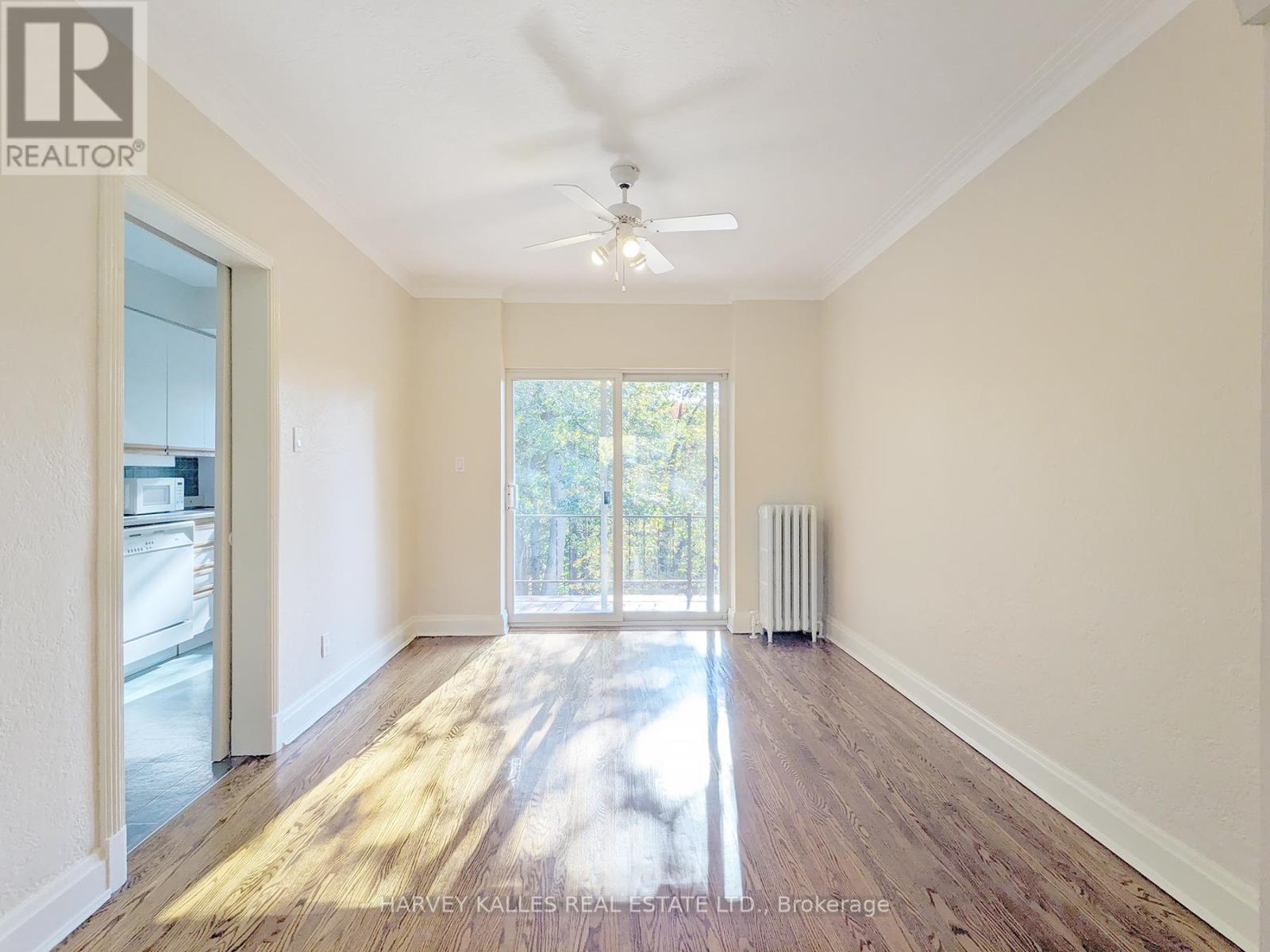 Upper - 95 Chatsworth Drive, Toronto, Ontario  M4R 1R8 - Photo 5 - C12442423