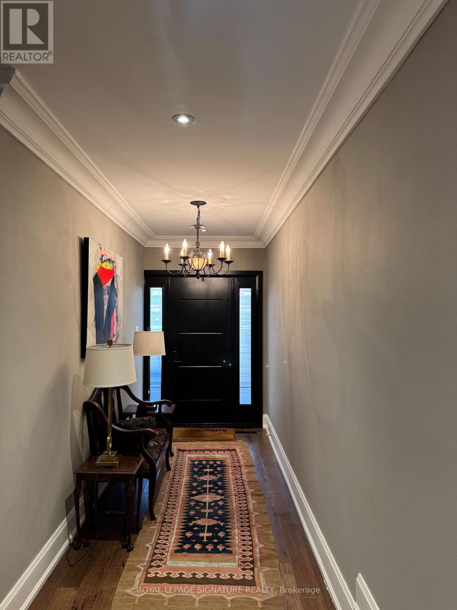 30 Chiswell Crescent, Toronto, Ontario  M2N 6E1 - Photo 4 - C12483610