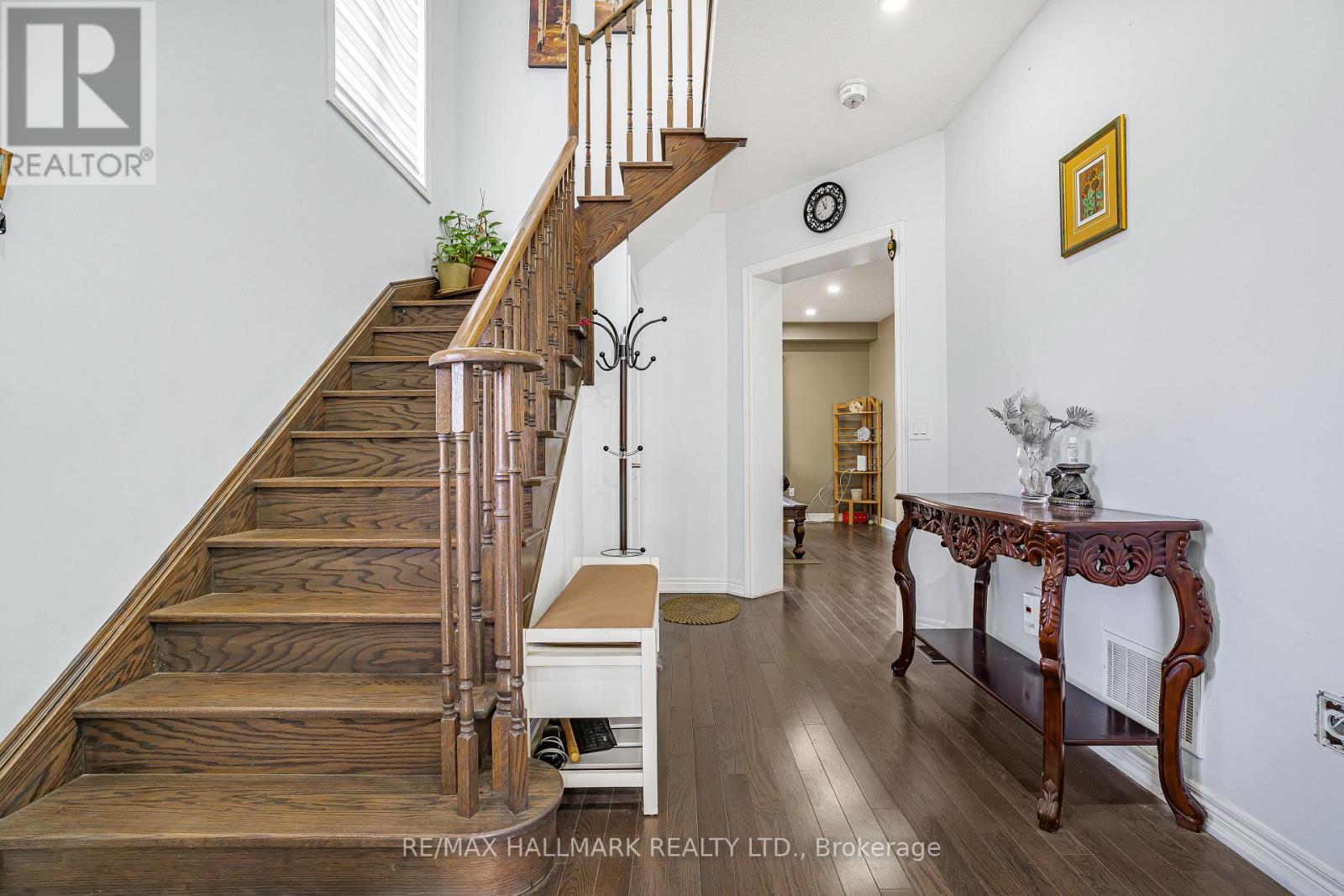 2 Telstar Way, Whitby, Ontario  L1M 0G2 - Photo 10 - E12484250