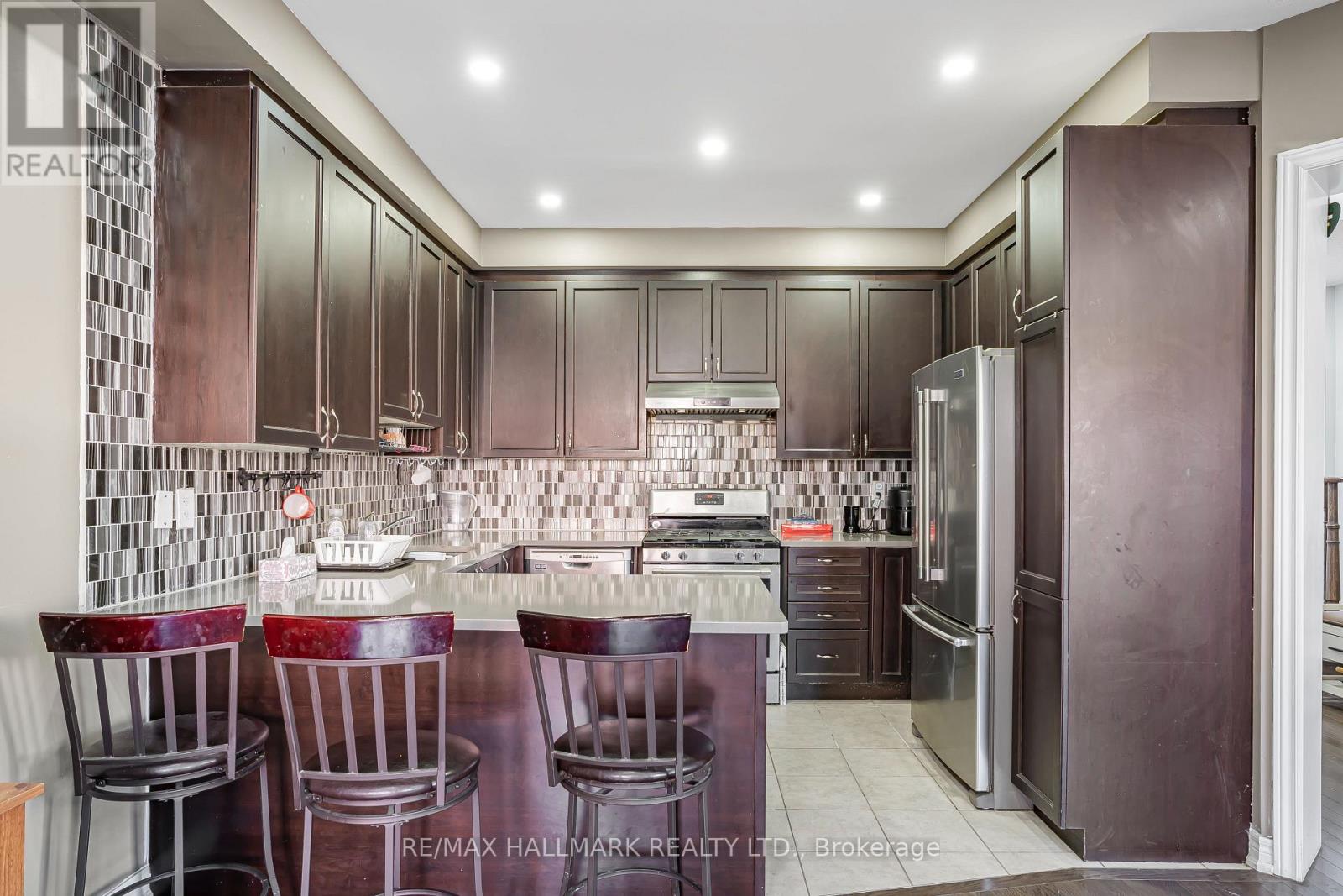 2 Telstar Way, Whitby, Ontario  L1M 0G2 - Photo 17 - E12484250