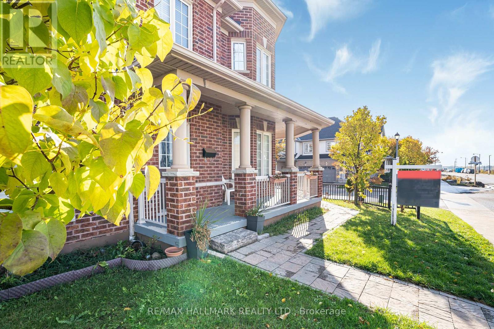 2 Telstar Way, Whitby, Ontario  L1M 0G2 - Photo 3 - E12484250