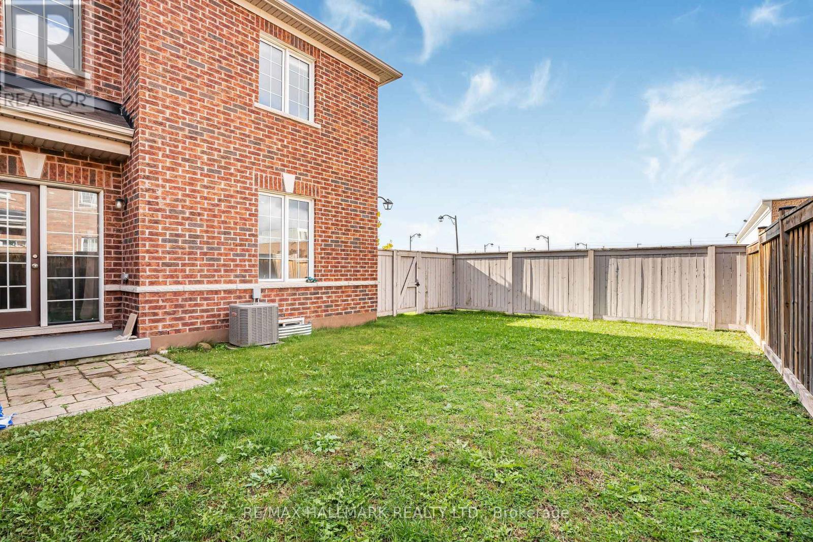 2 Telstar Way, Whitby, Ontario  L1M 0G2 - Photo 37 - E12484250