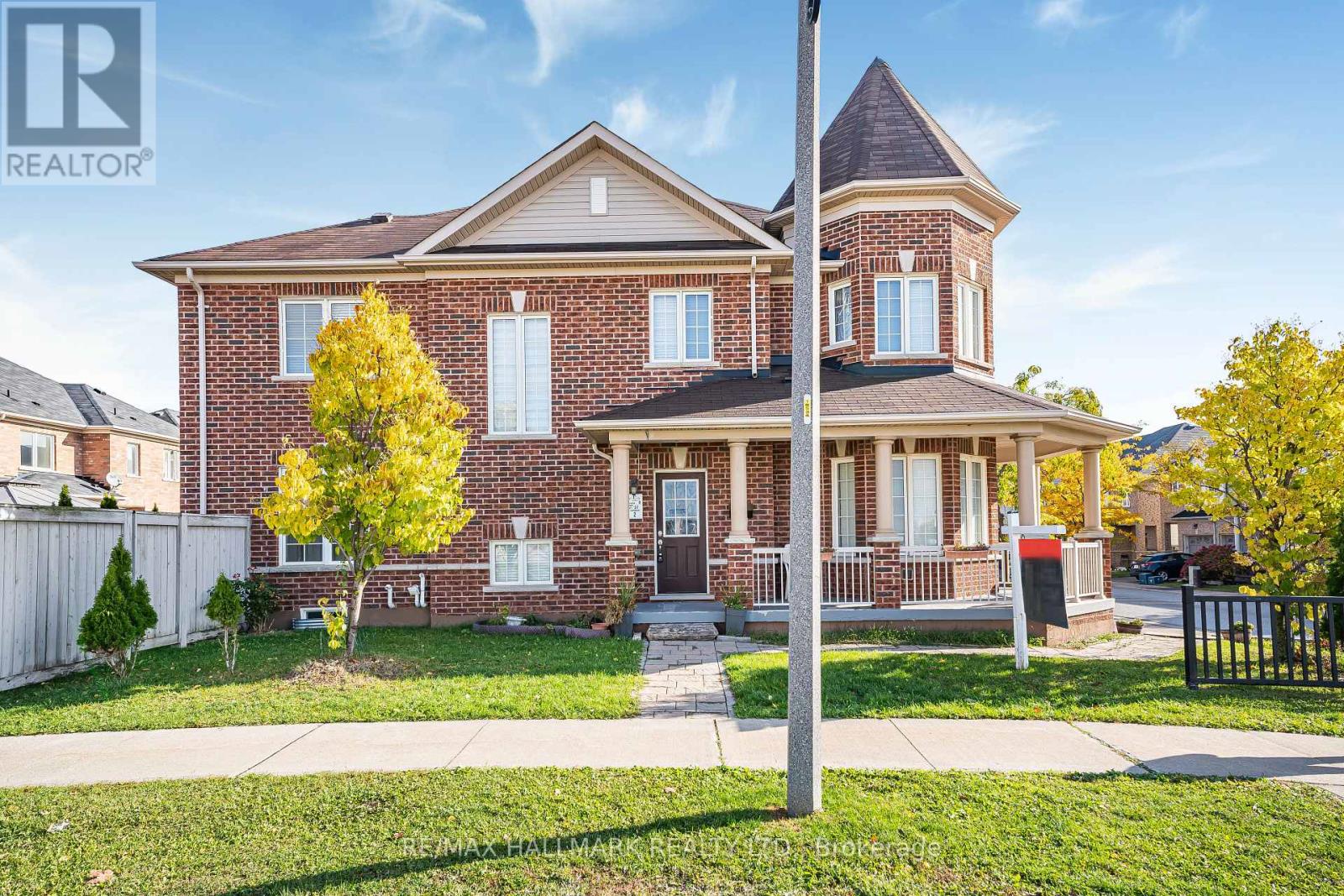 2 Telstar Way, Whitby, Ontario  L1M 0G2 - Photo 4 - E12484250