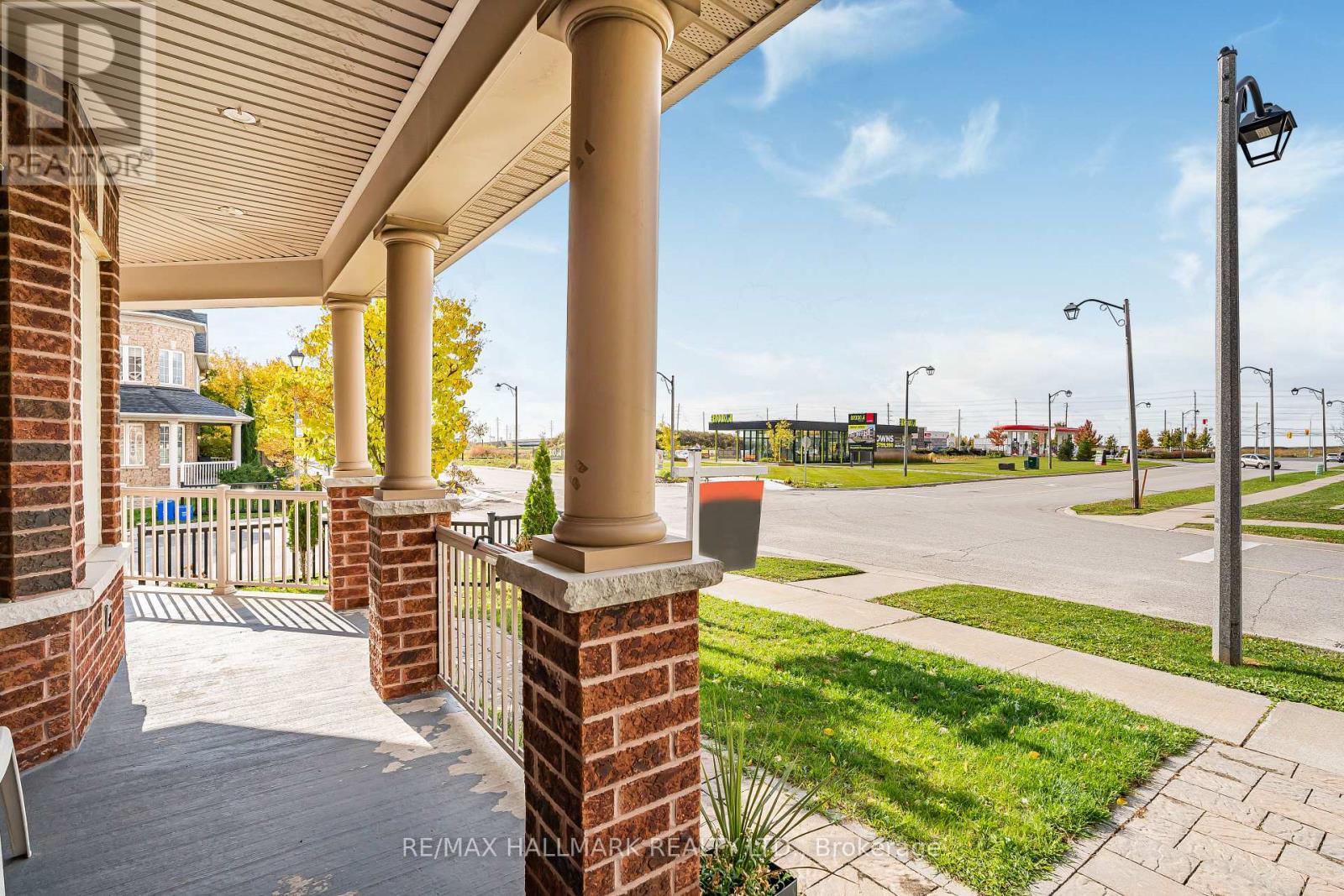 2 Telstar Way, Whitby, Ontario  L1M 0G2 - Photo 7 - E12484250