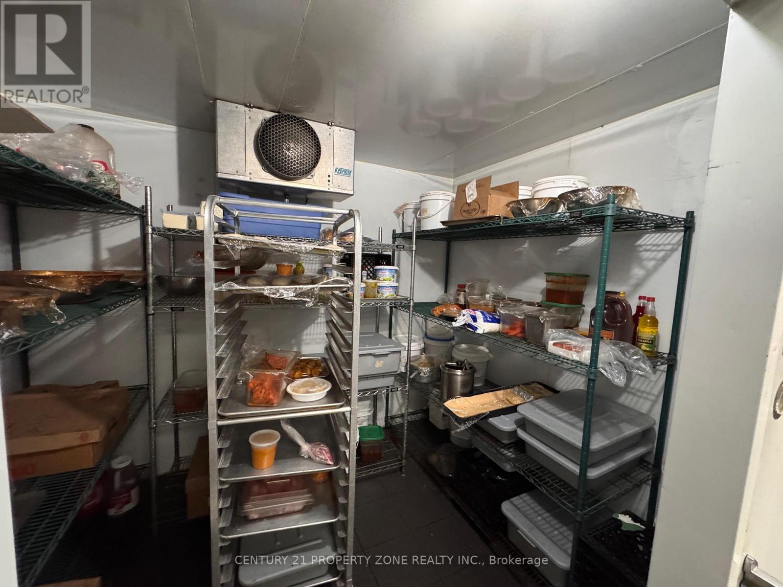 11 - 101 Hazelglen Drive, Kitchener, Ontario  N2M 5A2 - Photo 10 - X12470189
