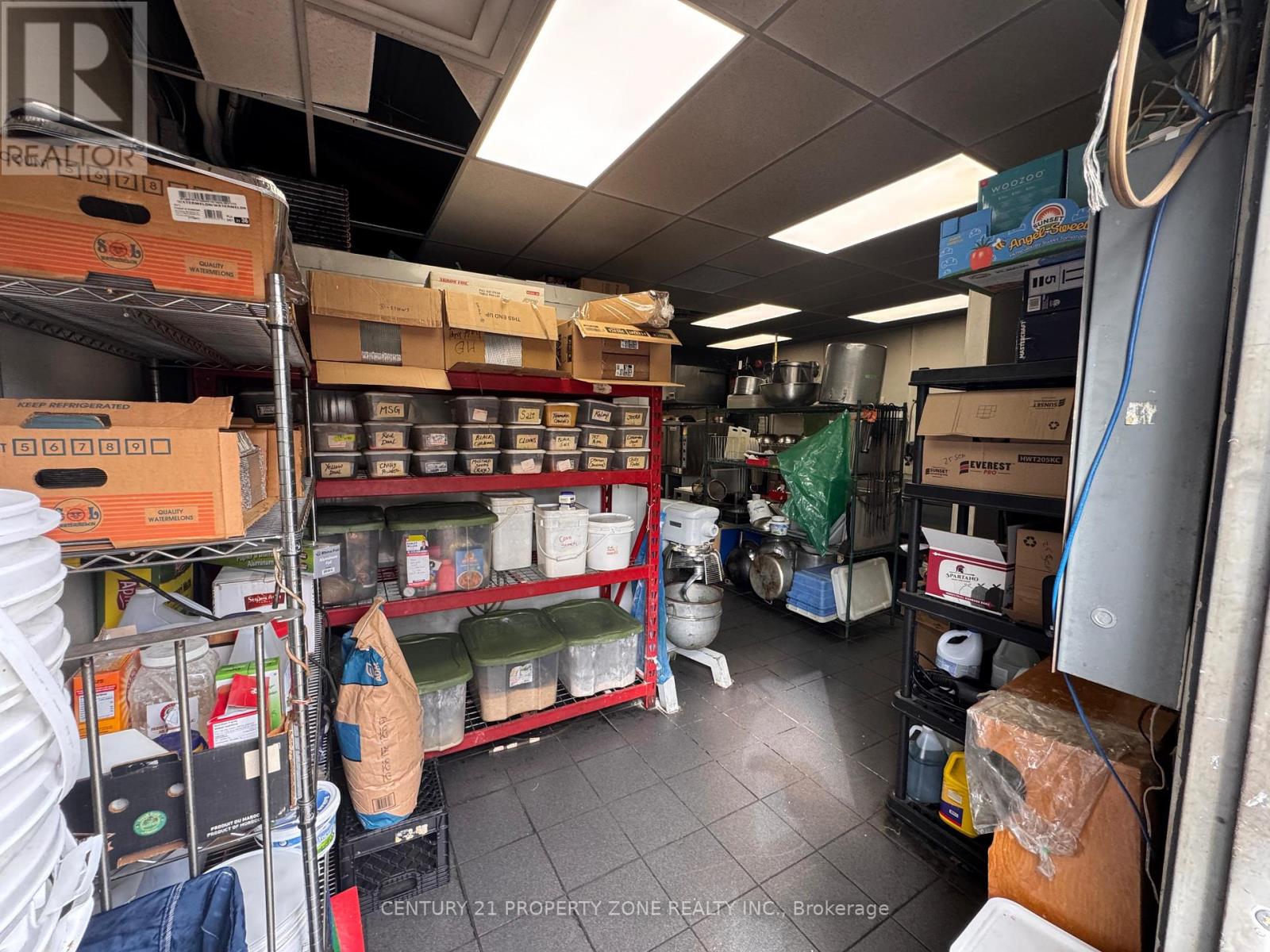 11 - 101 Hazelglen Drive, Kitchener, Ontario  N2M 5A2 - Photo 11 - X12470189
