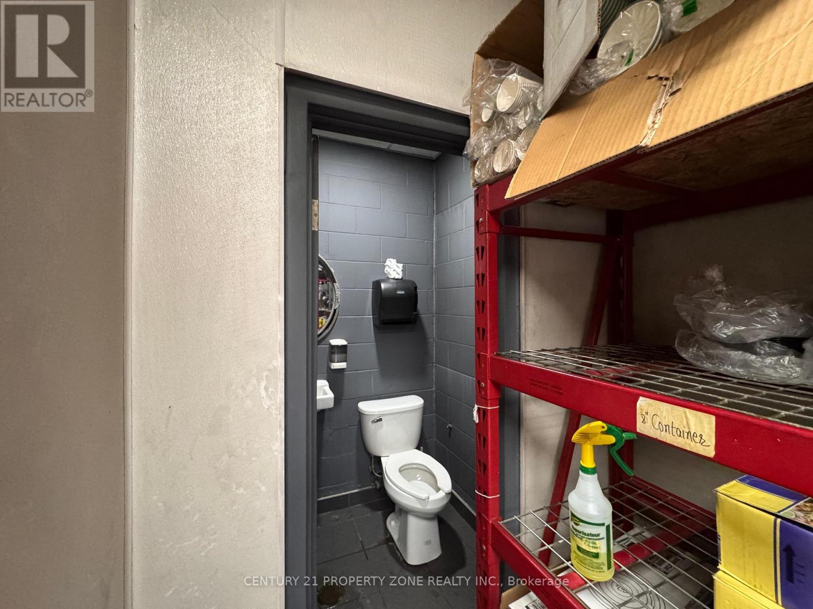 11 - 101 Hazelglen Drive, Kitchener, Ontario  N2M 5A2 - Photo 12 - X12470189