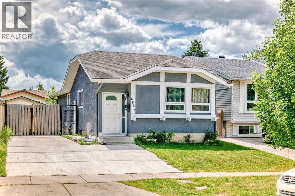 6907 4 Avenue Ne, Calgary, Alberta  T2A 6M1 - Photo 2 - A2253709