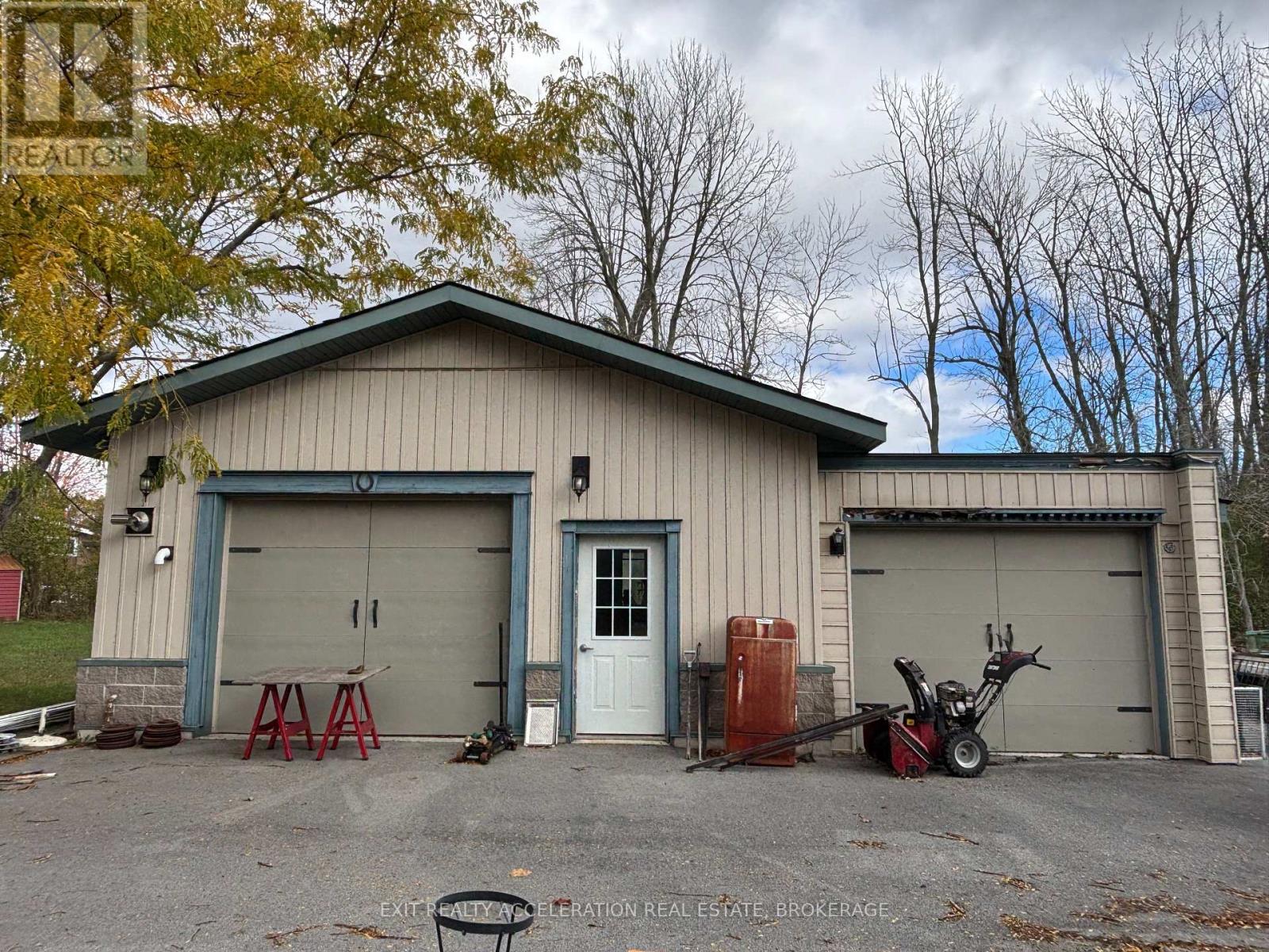 7 Main Street, Loyalist, Ontario  K0H 2H0 - Photo 5 - X12484385