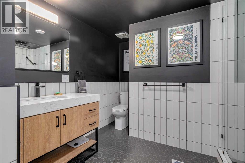 817 Crystal Beach Bay, Chestermere, Alberta  T1X 1J1 - Photo 41 - A2264334