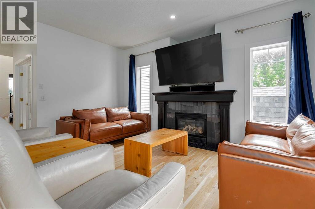 817 Crystal Beach Bay, Chestermere, Alberta  T1X 1J1 - Photo 10 - A2264334