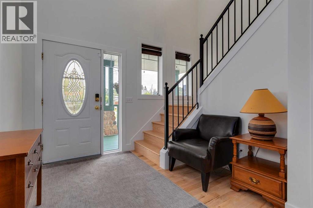 817 Crystal Beach Bay, Chestermere, Alberta  T1X 1J1 - Photo 3 - A2264334