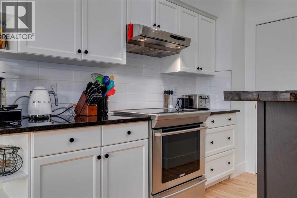 817 Crystal Beach Bay, Chestermere, Alberta  T1X 1J1 - Photo 16 - A2264334