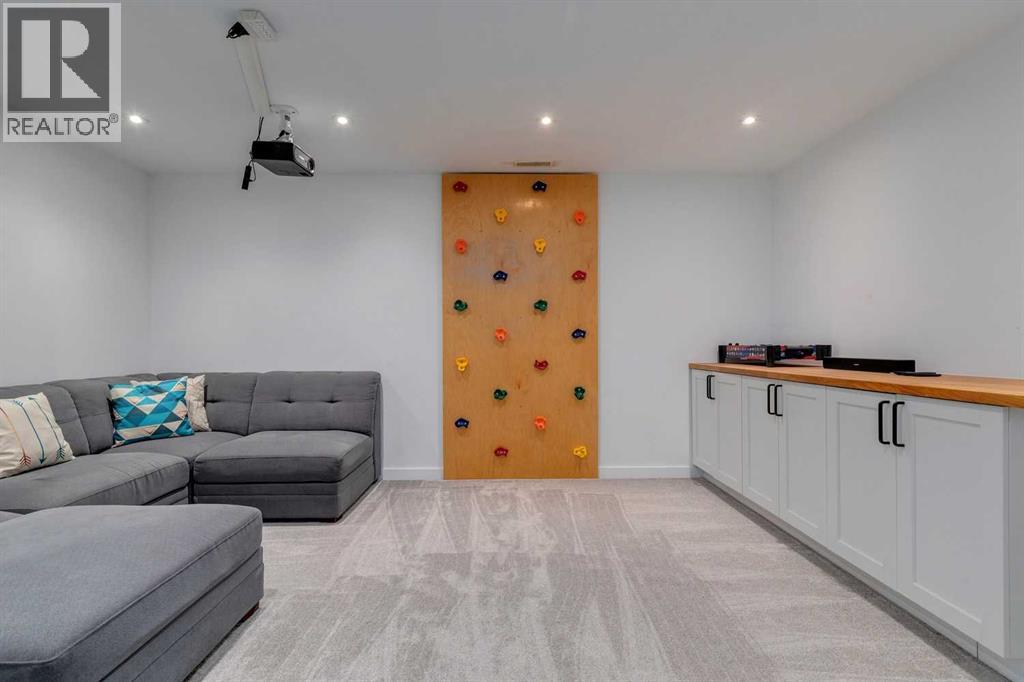 817 Crystal Beach Bay, Chestermere, Alberta  T1X 1J1 - Photo 38 - A2264334