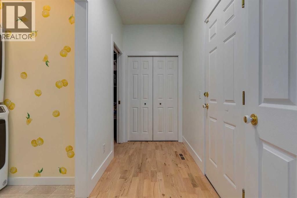 817 Crystal Beach Bay, Chestermere, Alberta  T1X 1J1 - Photo 19 - A2264334