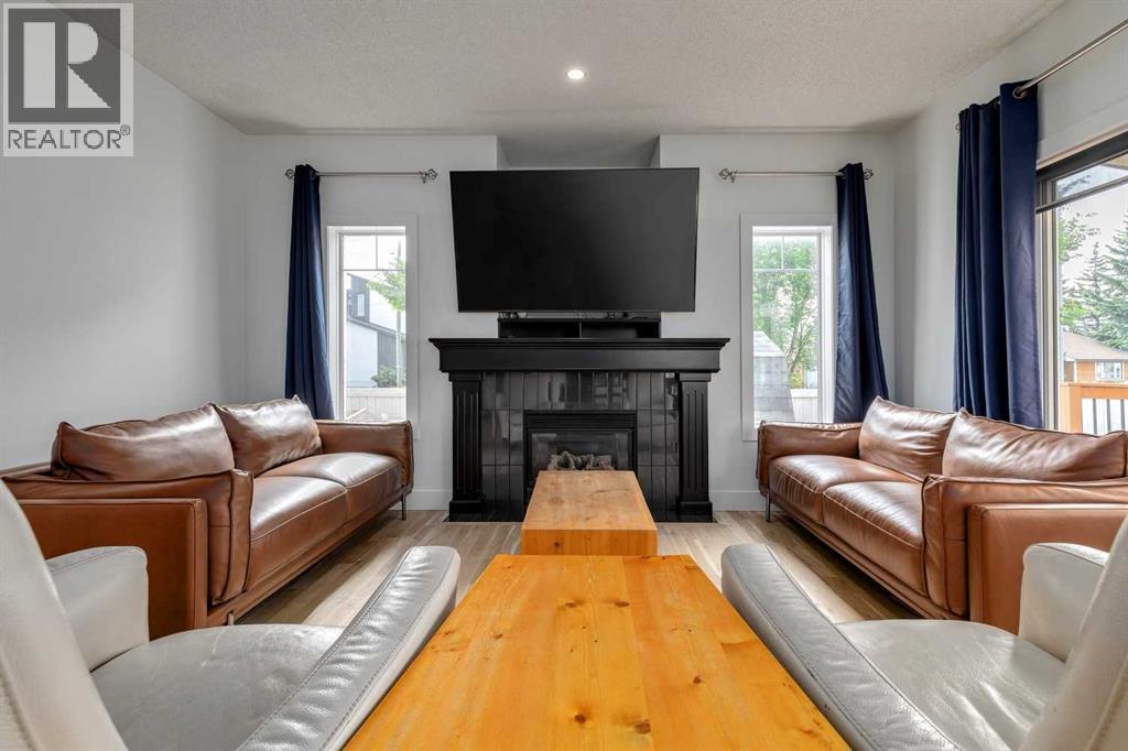 817 Crystal Beach Bay, Chestermere, Alberta  T1X 1J1 - Photo 9 - A2264334