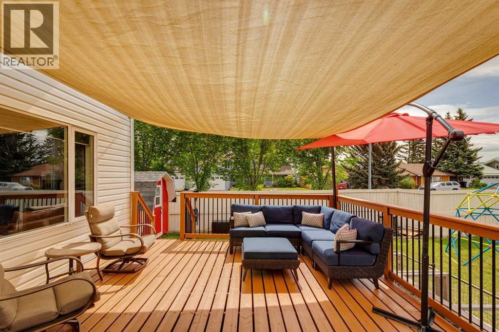 817 Crystal Beach Bay, Chestermere, Alberta  T1X 1J1 - Photo 46 - A2264334