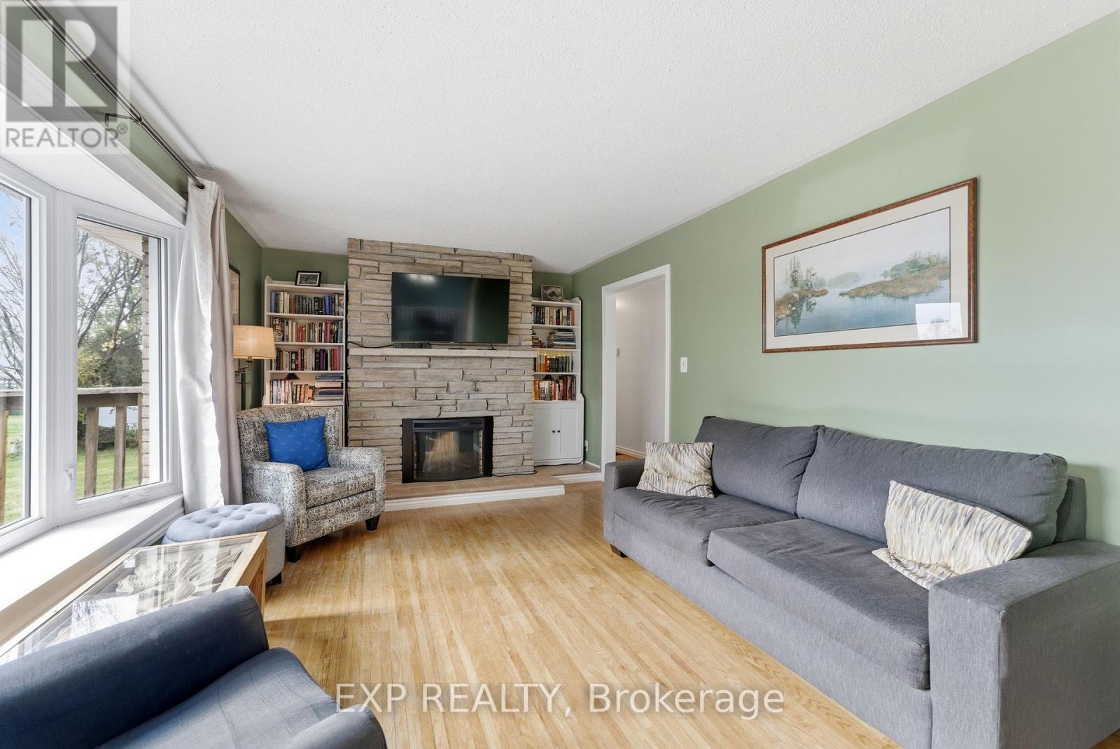 5228 Old Hwy 2, Belleville, Ontario  K8N 4Z4 - Photo 16 - X12484320