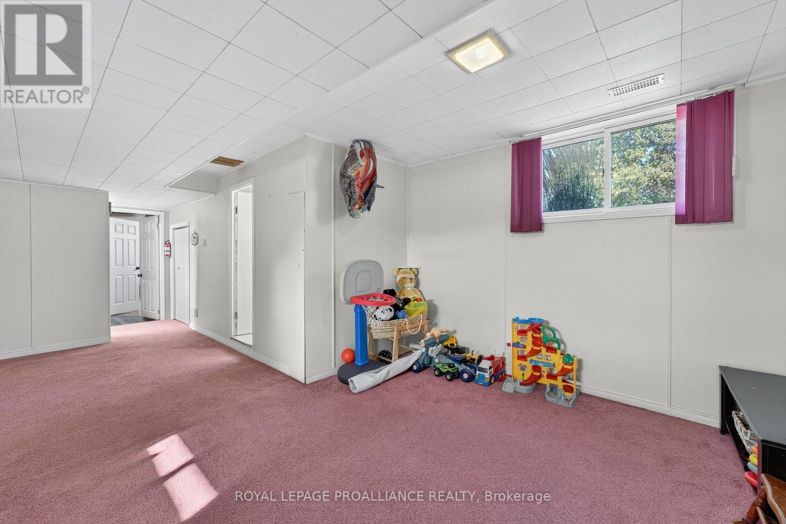 14 Chesterfield Drive, Loyalist (Amherstview), Ontario  K7N 1M2 - Photo 26 - X12484408