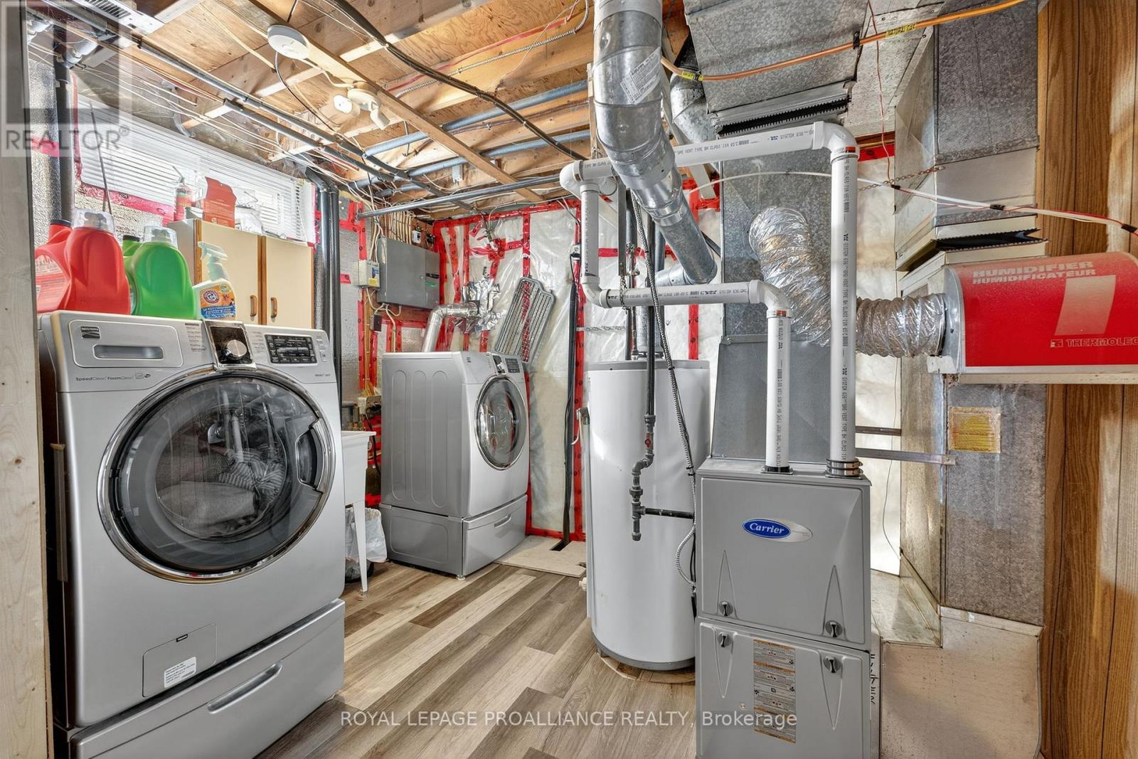 14 Chesterfield Drive, Loyalist (Amherstview), Ontario  K7N 1M2 - Photo 31 - X12484408