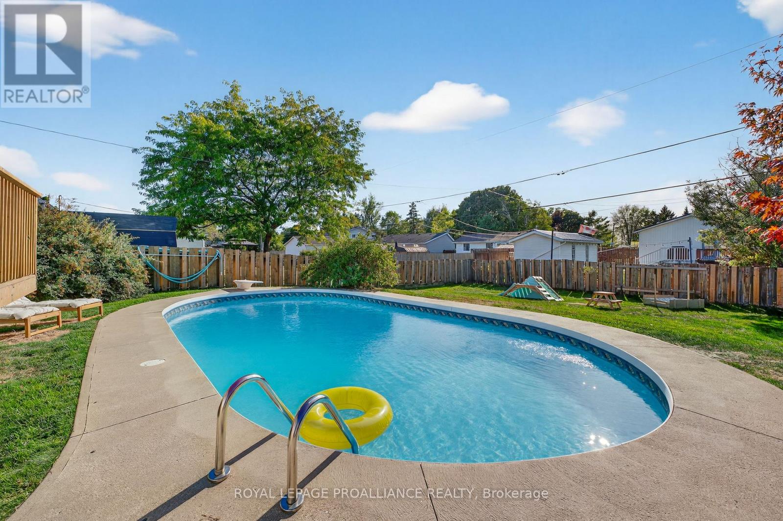 14 Chesterfield Drive, Loyalist (Amherstview), Ontario  K7N 1M2 - Photo 36 - X12484408