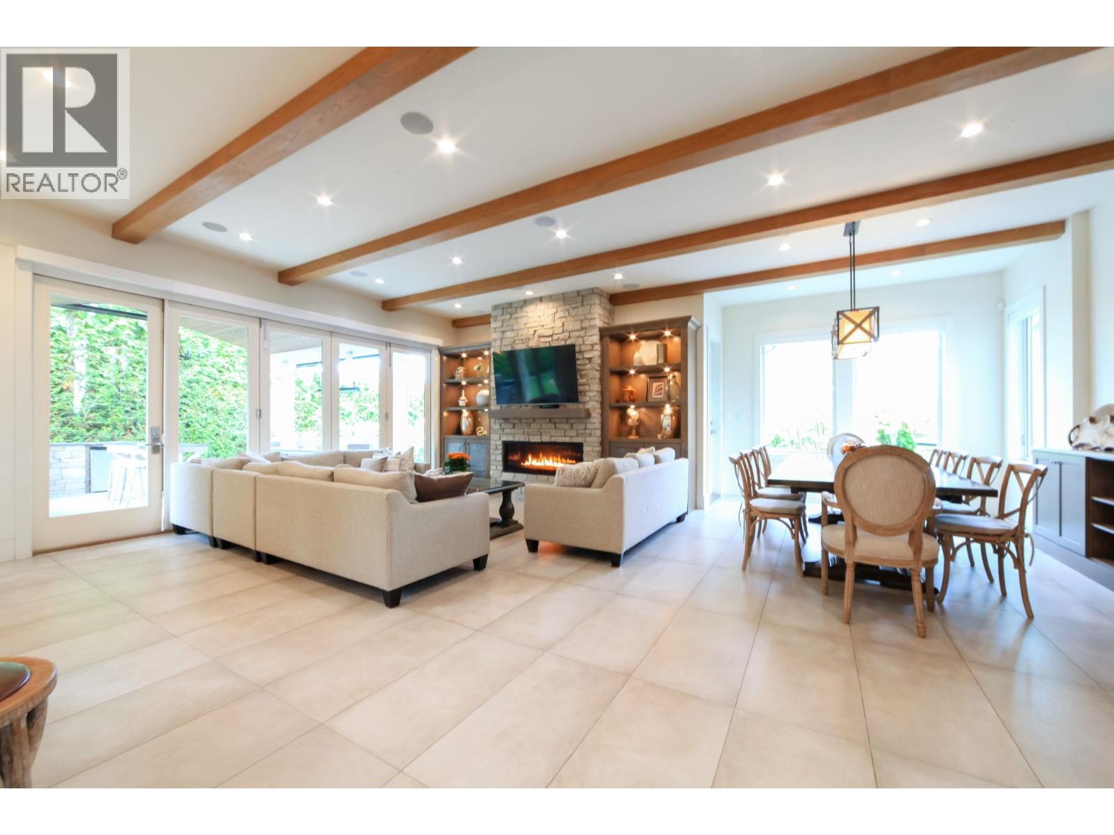 7863 Walmsley Court, Burnaby, British Columbia  V5E 3X3 - Photo 4 - R3062005