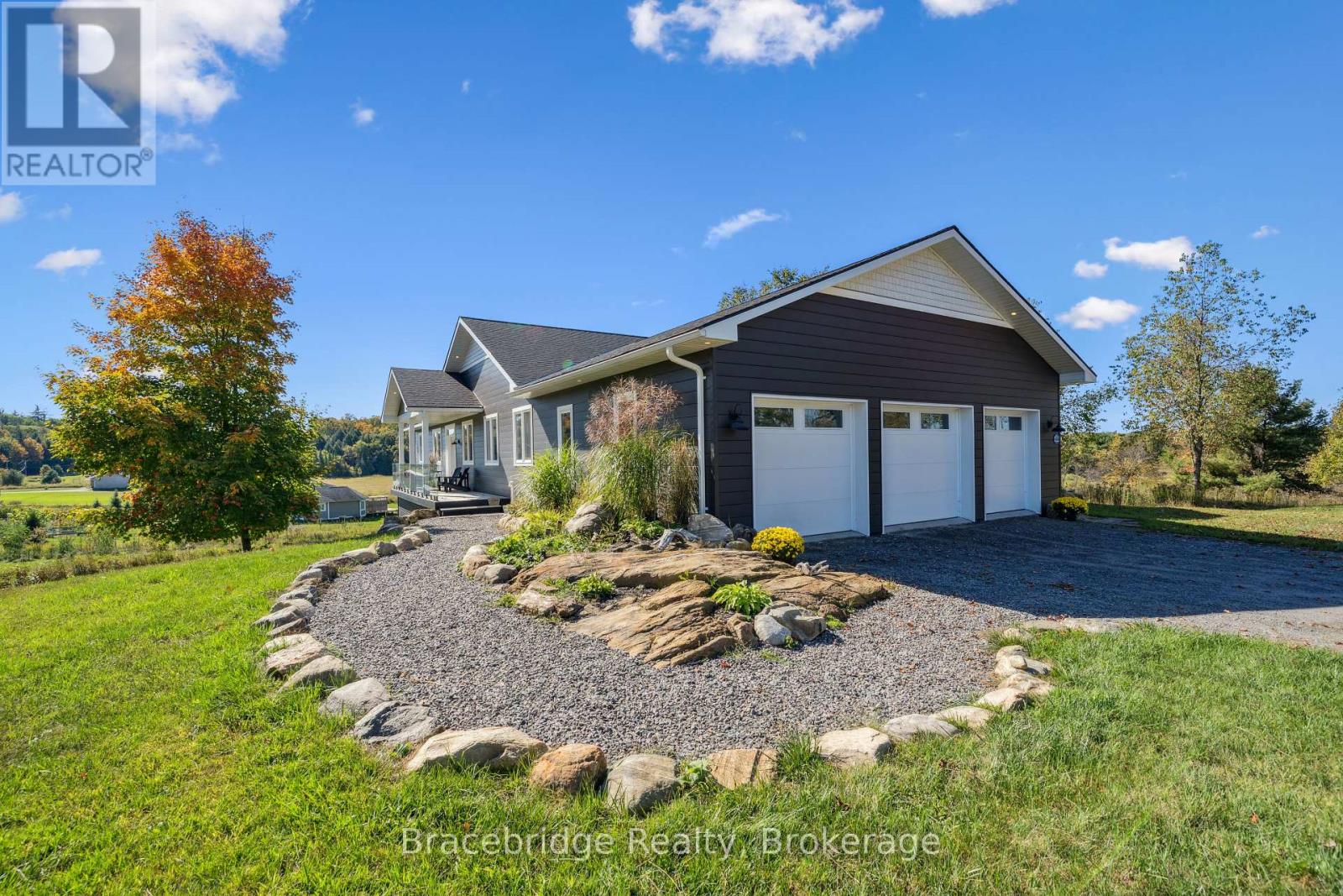 1006 Stephens Bay Road, Bracebridge, Ontario  P1L 1X2 - Photo 2 - X12484390