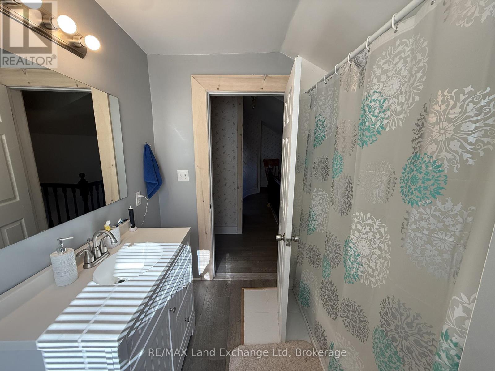 26 Patrick Street W, North Huron, Ontario  N0G 2W0 - Photo 19 - X12484414