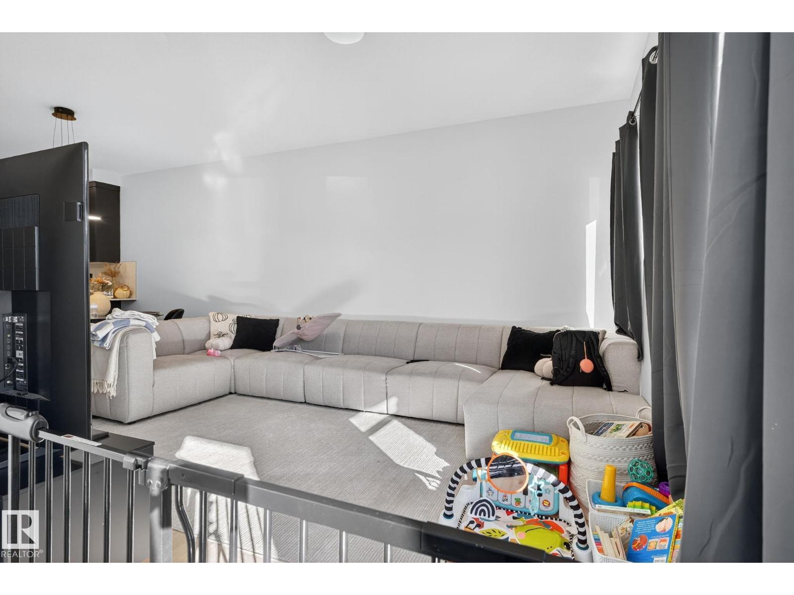 382 Crystallina Nera Dr Nw, Edmonton, Alberta  T5Z 0R9 - Photo 5 - E4463661