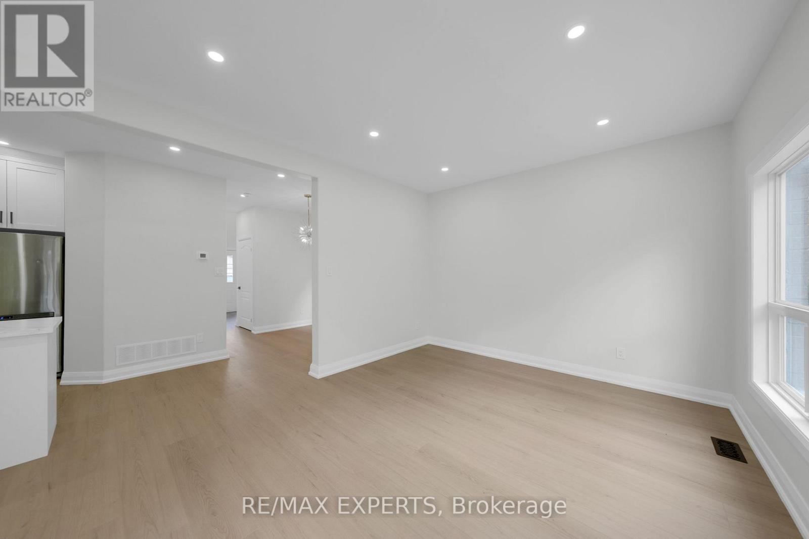 61 Wallace Street, New Tecumseth, Ontario  L9R 2G6 - Photo 18 - N12484278