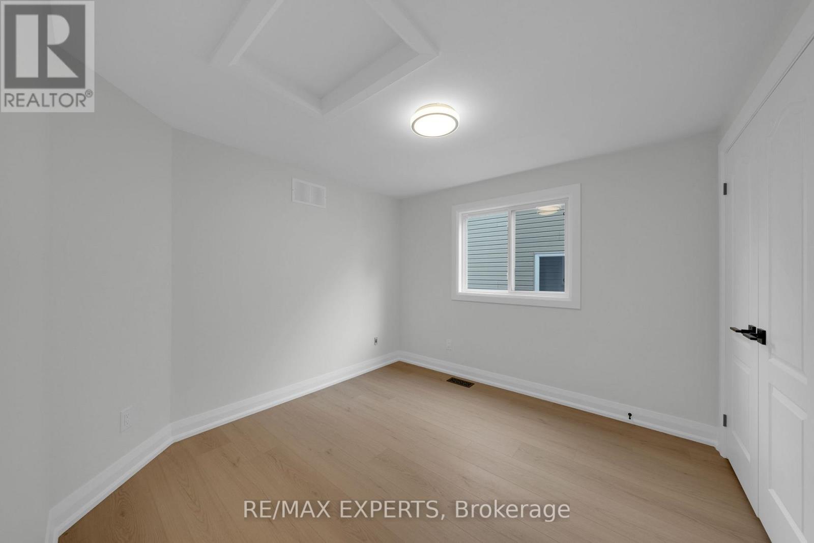 61 Wallace Street, New Tecumseth, Ontario  L9R 2G6 - Photo 25 - N12484278