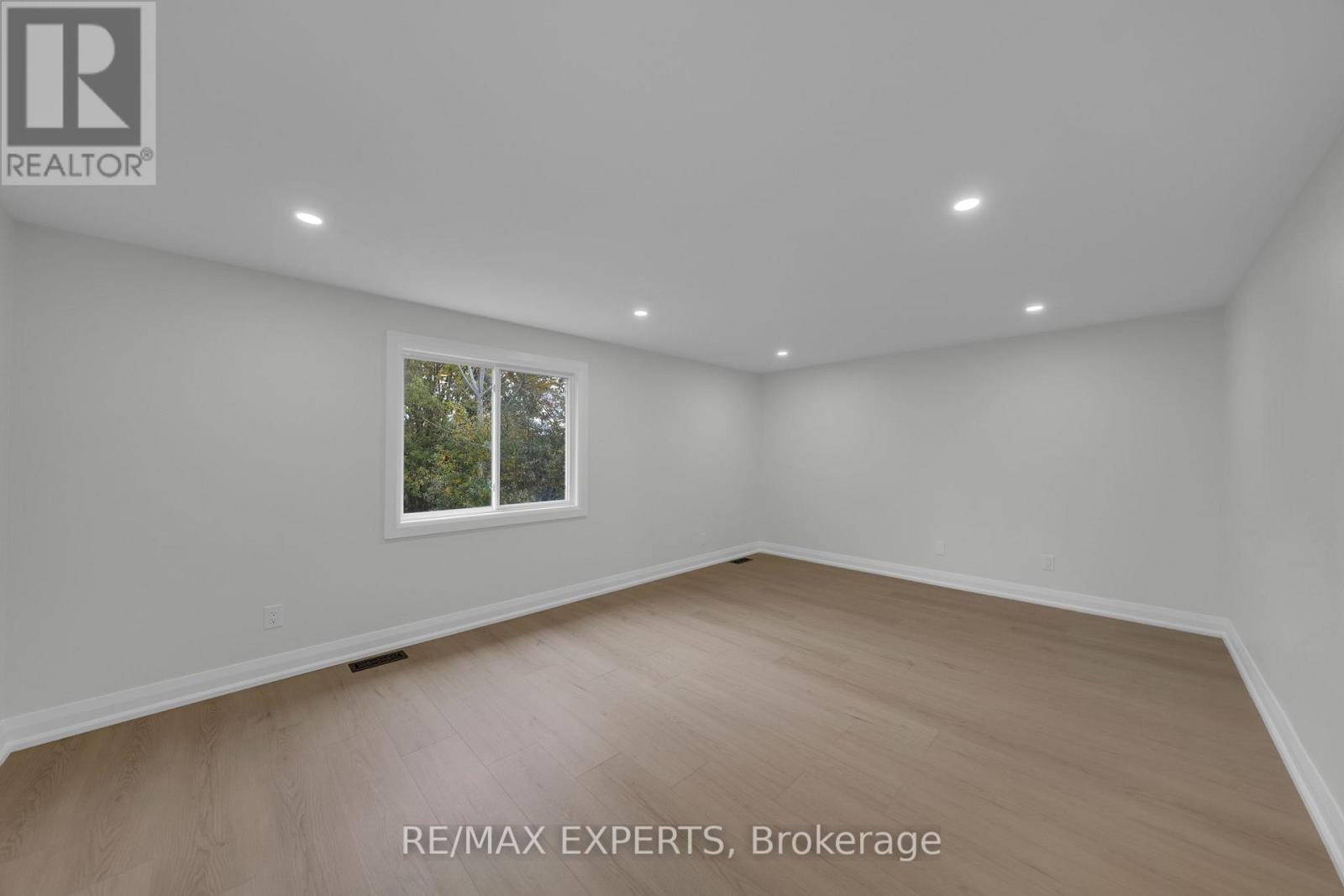 61 Wallace Street, New Tecumseth, Ontario  L9R 2G6 - Photo 26 - N12484278