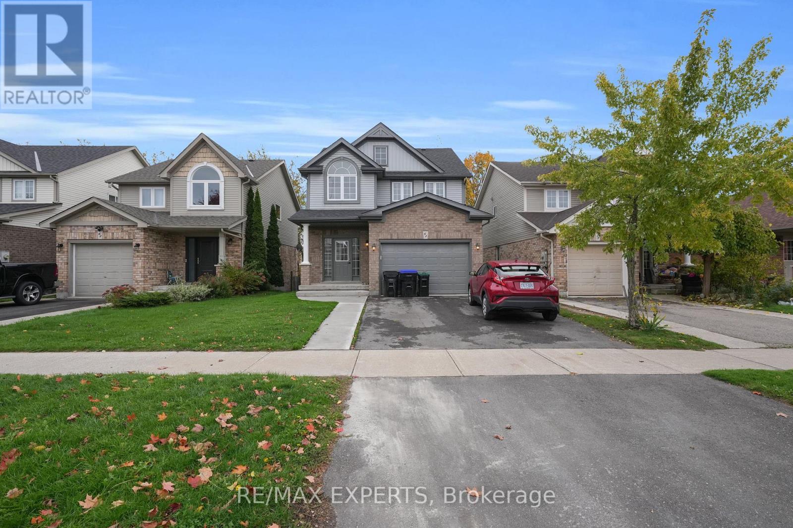 61 Wallace Street, New Tecumseth, Ontario  L9R 2G6 - Photo 32 - N12484278