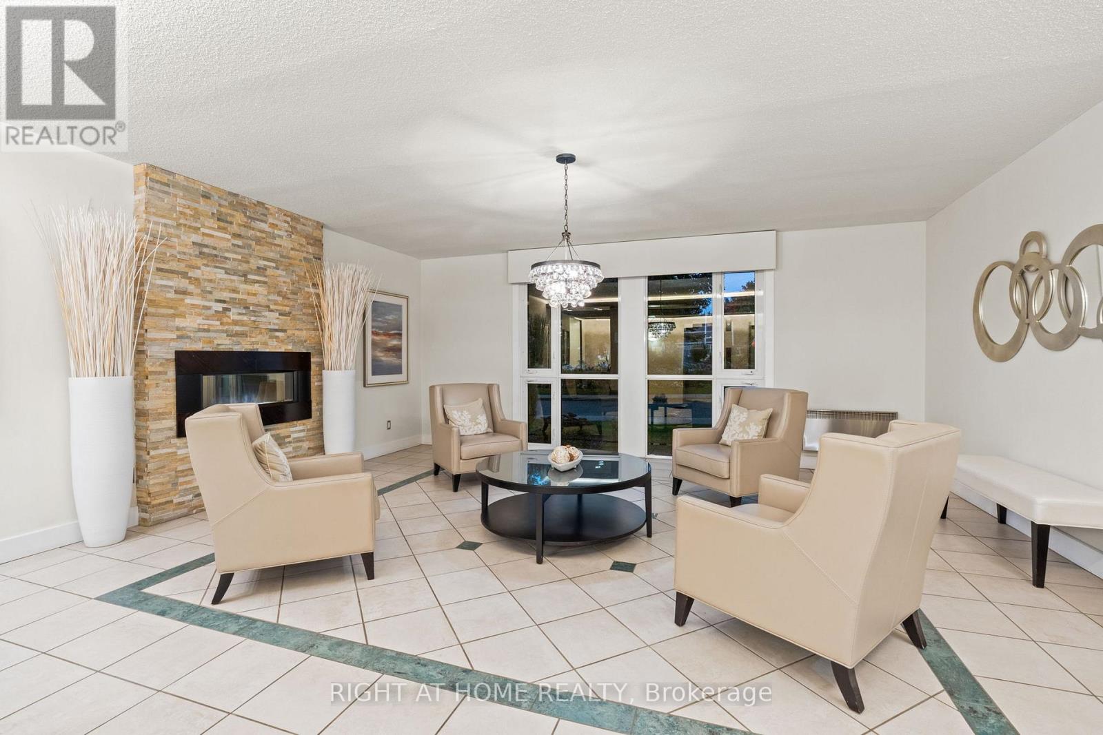 1006 - 1025 Richmond Road, Ottawa, Ontario  K2B 8G8 - Photo 4 - X12484323