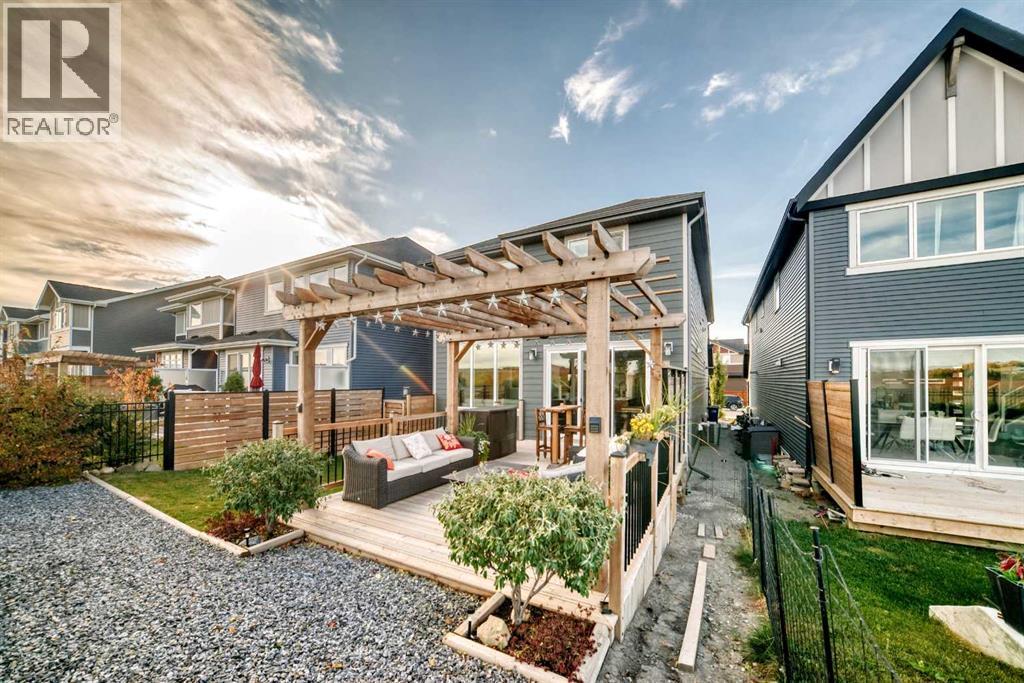 204 Sunrise Common, Cochrane, Alberta  T4C 2R9 - Photo 5 - A2260174