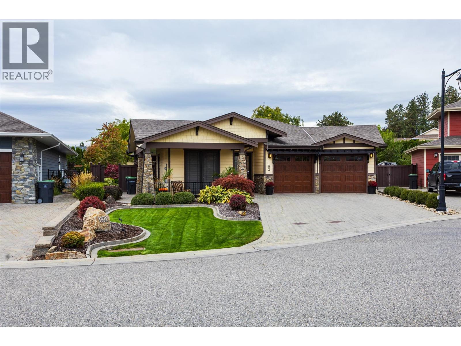 1102 Glenview Court, kelowna, British Columbia