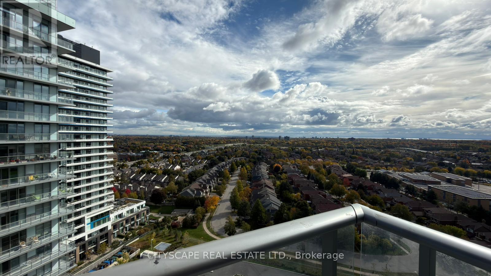 1704 - 4655 METCALFE AVENUE, Mississauga, Ontario