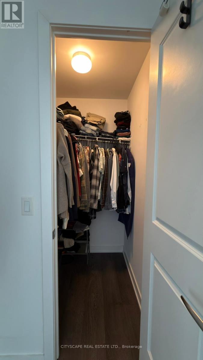 1704 - 4655 Metcalfe Avenue, Mississauga, Ontario  L5M 0Z7 - Photo 7 - W12484254