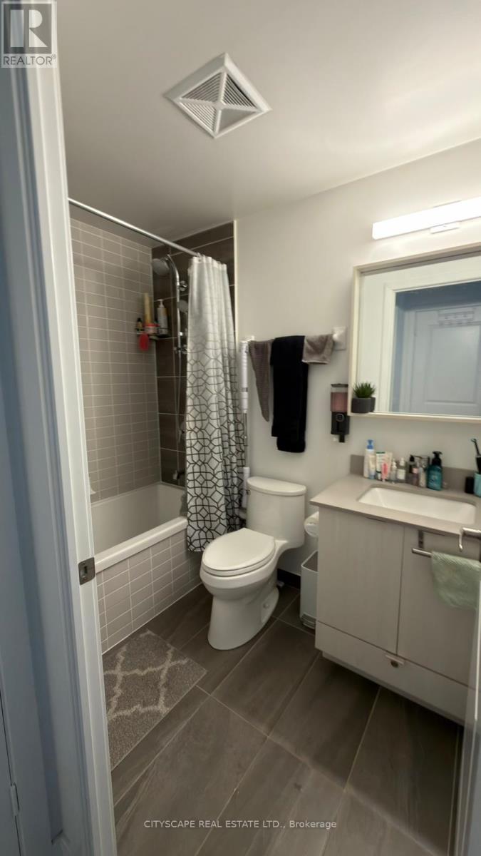 1704 - 4655 Metcalfe Avenue, Mississauga, Ontario  L5M 0Z7 - Photo 8 - W12484254