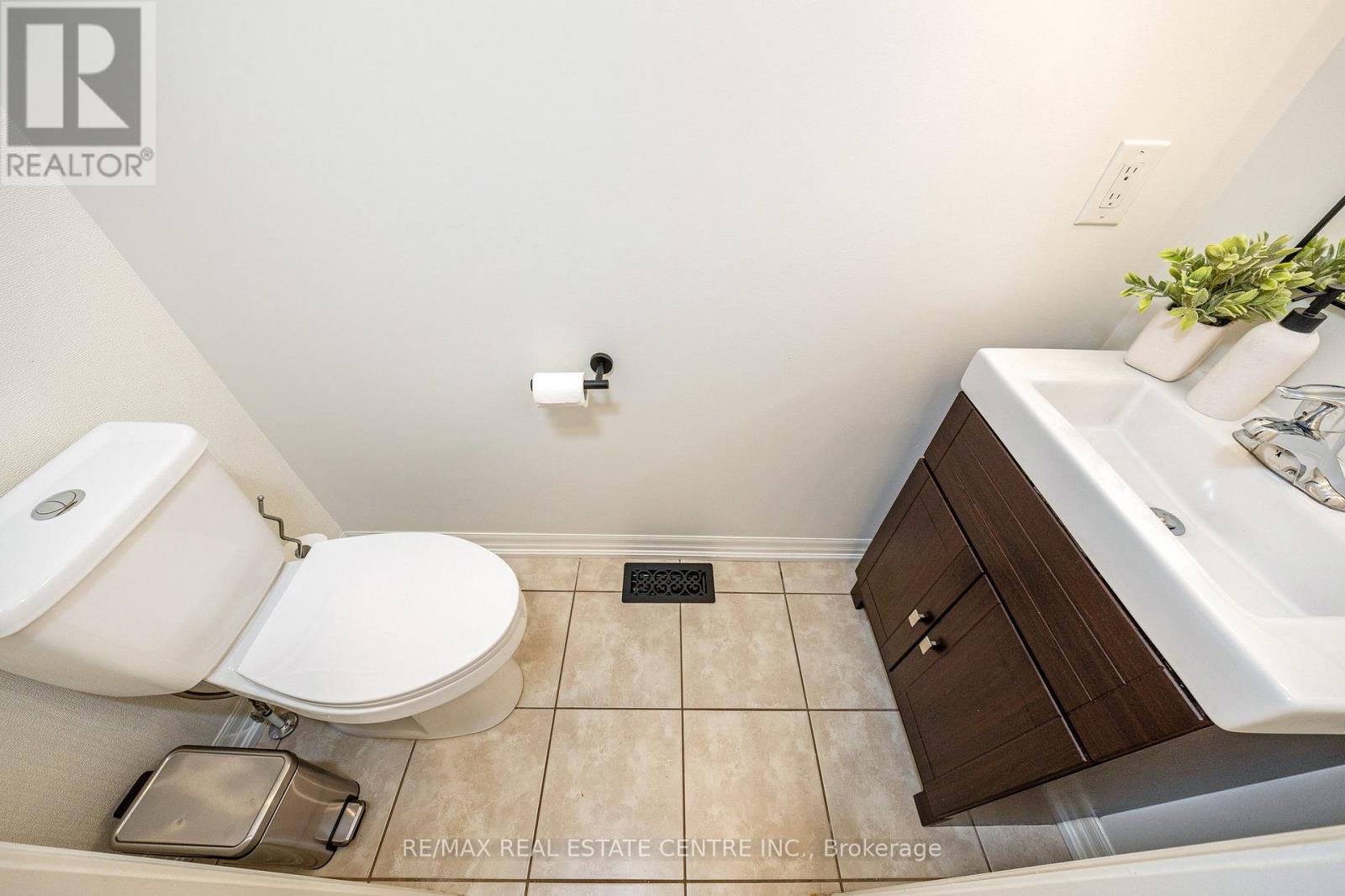 6 Whitmer Street, Milton, Ontario  L9T 0R5 - Photo 18 - W12484255