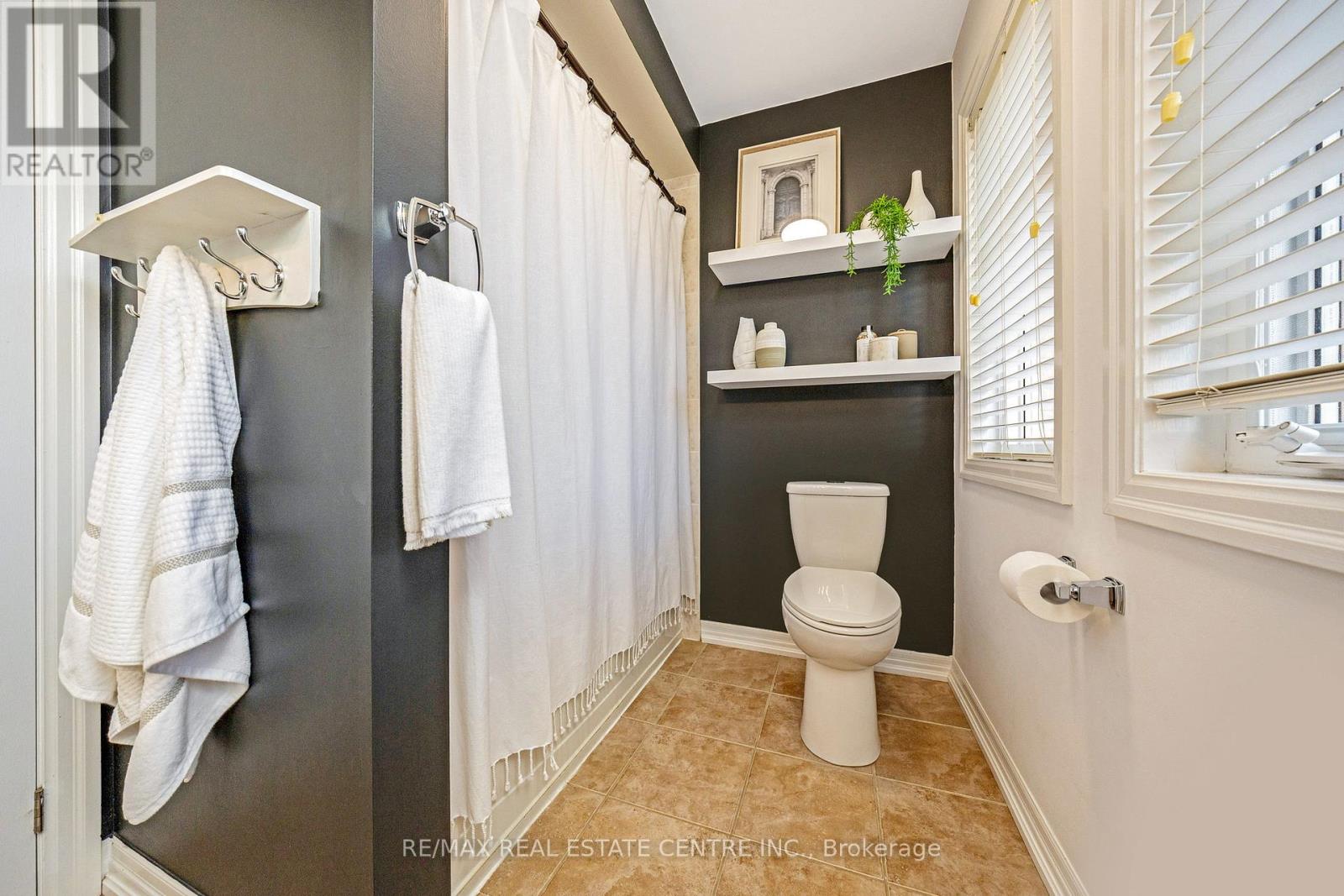 6 Whitmer Street, Milton, Ontario  L9T 0R5 - Photo 28 - W12484255