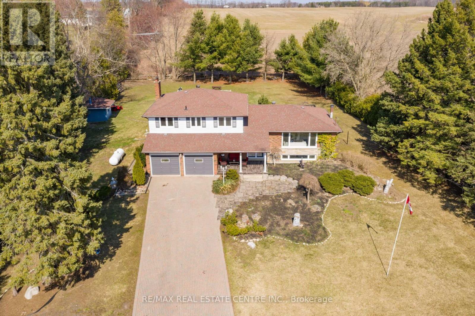 15095 Dixie Road, Caledon, Ontario  L7C 2N1 - Photo 10 - W12484271