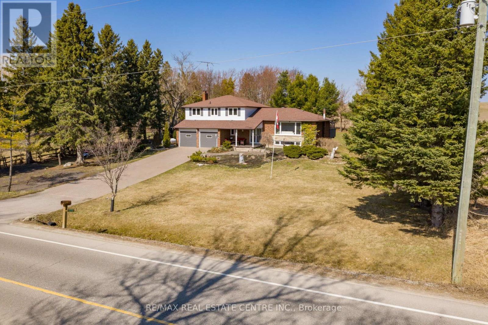 15095 Dixie Road, Caledon, Ontario  L7C 2N1 - Photo 6 - W12484271