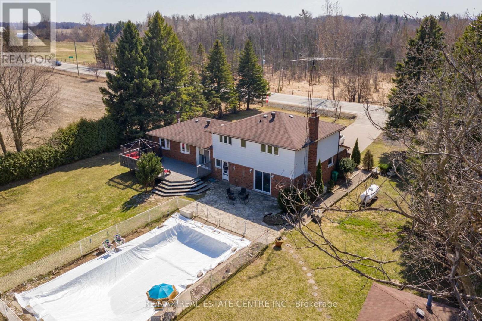 15095 Dixie Road, Caledon, Ontario  L7C 2N1 - Photo 8 - W12484271